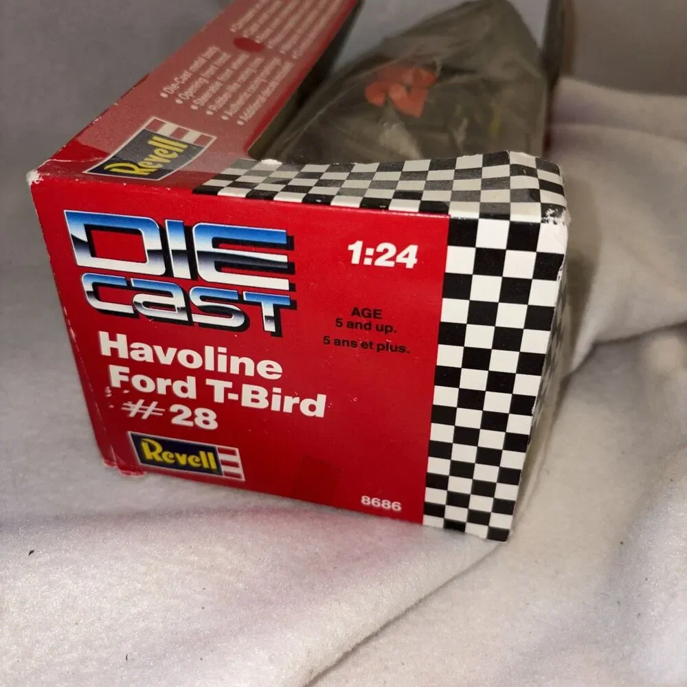 1992 Revell 1:24 #28 DAVEY ALLISON Havoline Ford Thunderbird NASCAR Die-Cast Car